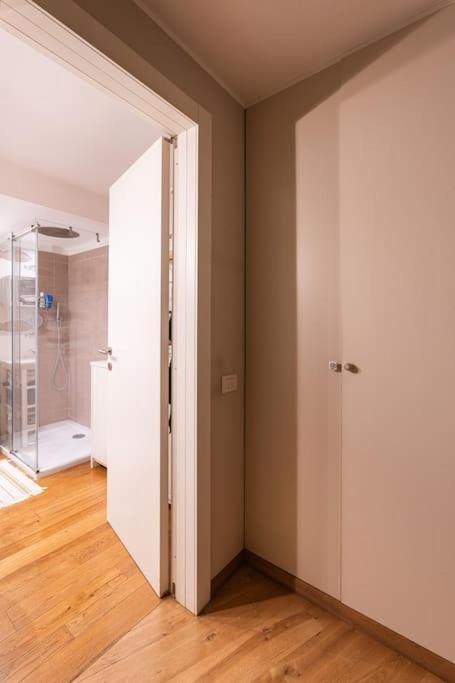 Spacious Loft Onebdroom Fiera Area - Mirable Pm Apartment Mailand